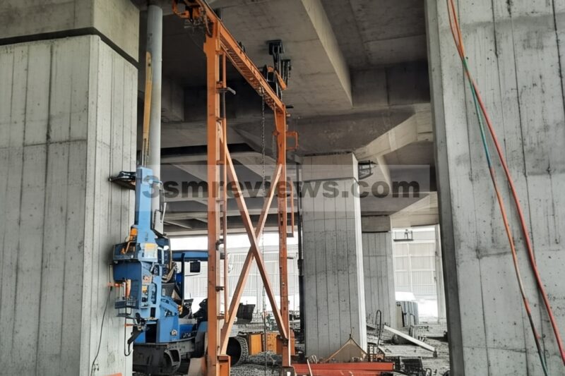 Struktur rangka beton prategang lokal untuk modifikasi mekanisme ayunan kolom pada rangka beton prategang eksisting